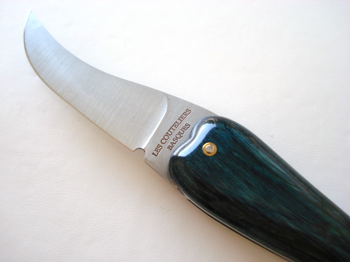 Bixia, couteau en forme de piment d'Espelette bleu